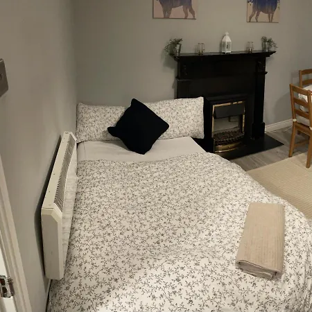 Apartment C L Os Ed Down